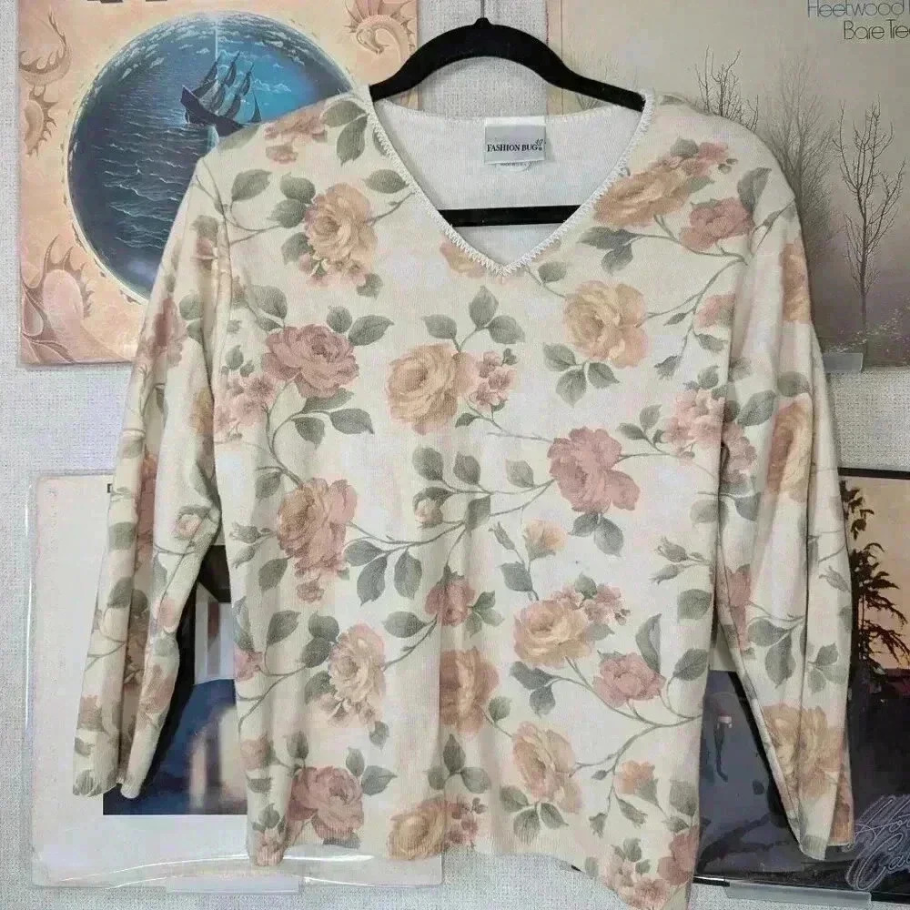 Vintage VNeck Pullover Floral Sweater Size Small